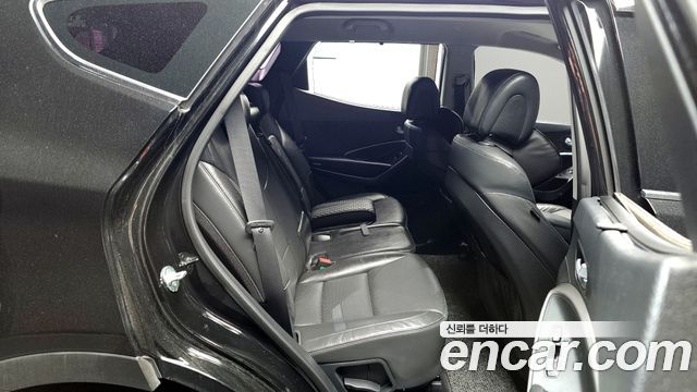 Hyundai Santafe 2017 — photo 11