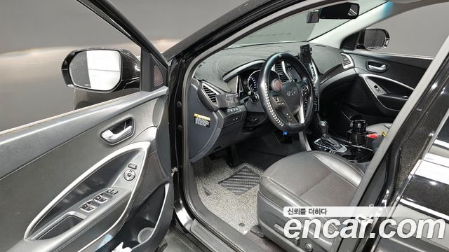 Hyundai Santafe 2017 — photo 12