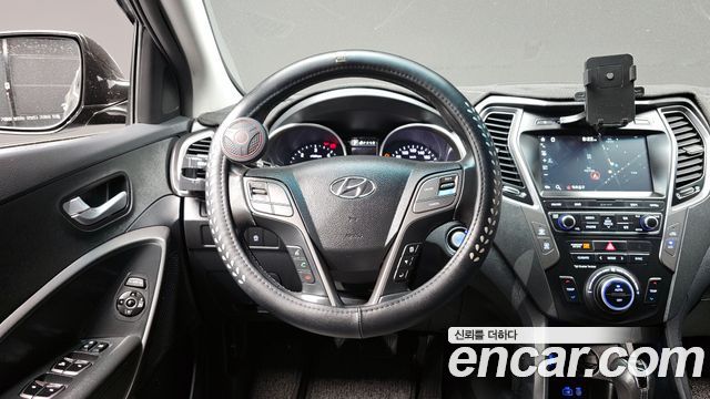 Hyundai Santafe 2017 — photo 13