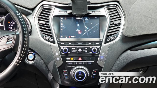 Hyundai Santafe 2017 — photo 14