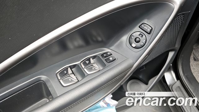 Hyundai Santafe 2017 — photo 18