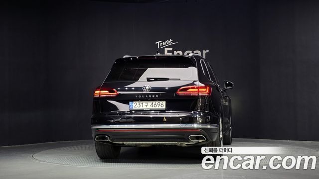 Volkswagen Touareg 2021 — photo 4