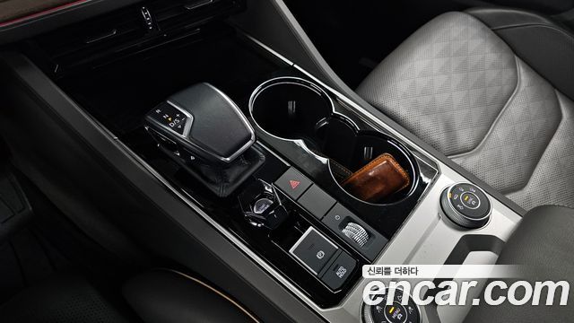 Volkswagen Touareg 2021 — photo 12