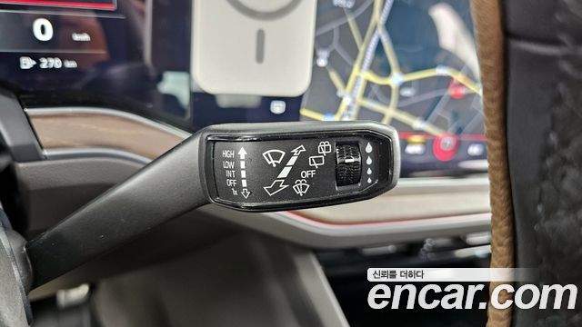 Volkswagen Touareg 2021 — photo 28