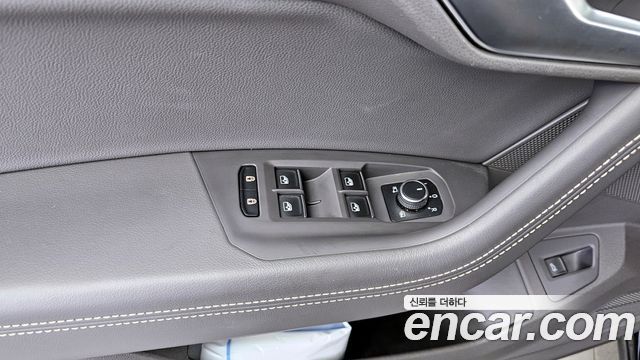 Volkswagen Touareg 2021 — photo 33