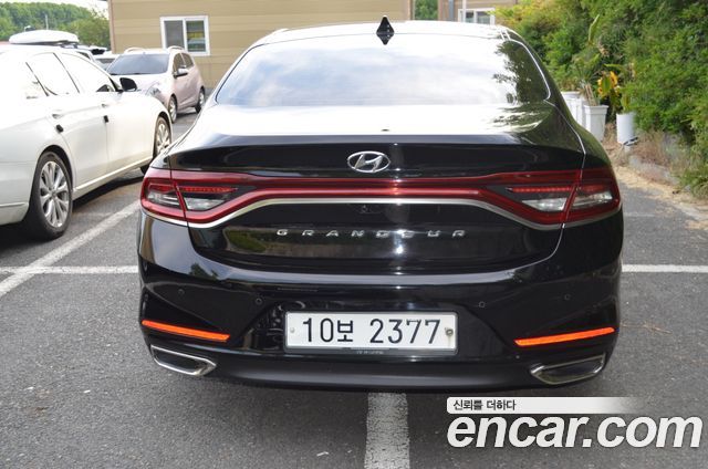 Hyundai Grandeur 2018 — photo 4
