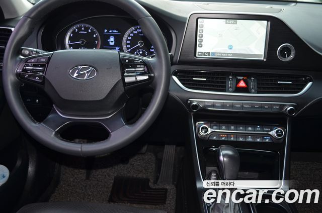 Hyundai Grandeur 2018 — photo 17