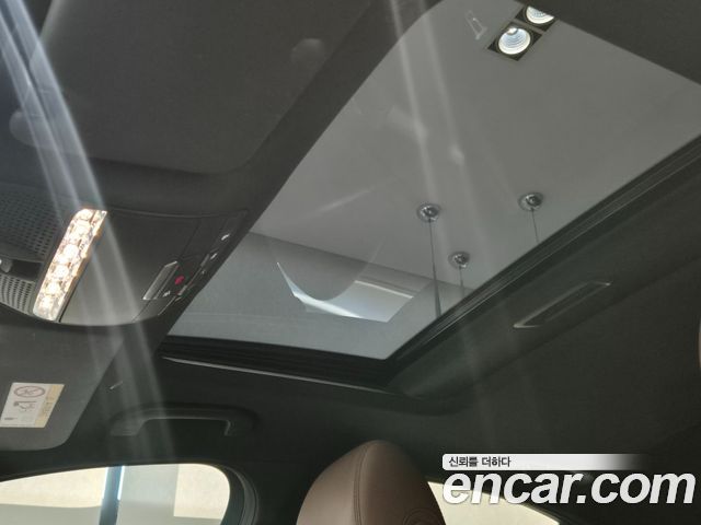 Mercedes-Benz E-Class 2021 — photo 9