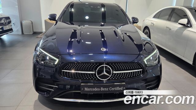 Mercedes-Benz E-Class 2022 — photo 3