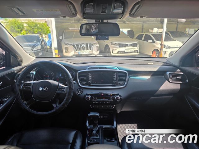 Kia Sorento 2018 — photo 19