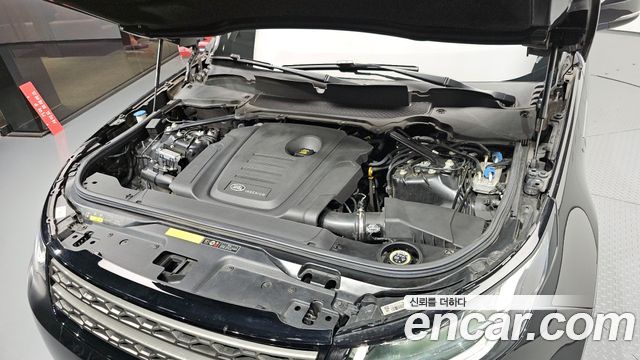 Land Rover Discovery 2018 — photo 6