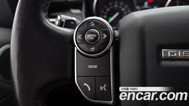 Land Rover Discovery 2018 — photo 29