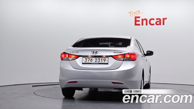 Hyundai AVANTE 2011 — photo 4