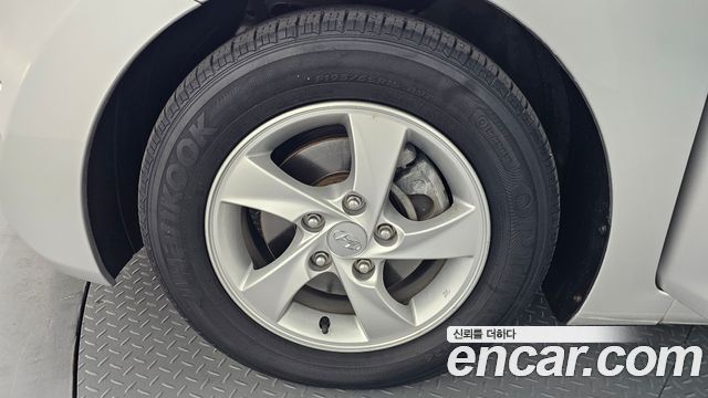Hyundai AVANTE 2011 — photo 5
