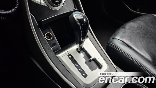 Hyundai AVANTE 2011 — photo 9