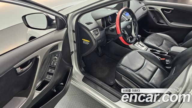 Hyundai AVANTE 2011 — photo 10