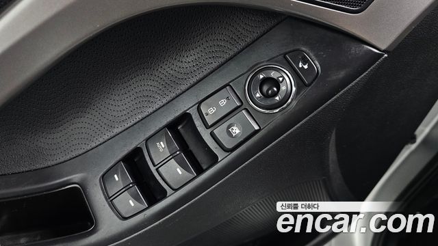 Hyundai AVANTE 2011 — photo 19