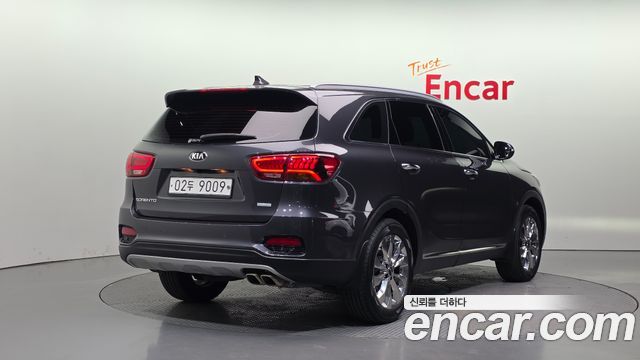 Kia Sorento 2018 — photo 2