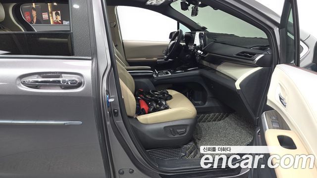 Toyota Sienna 2021 — photo 16