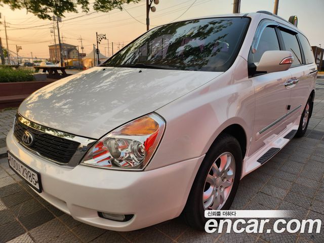 Kia Canival 2013 — photo 3