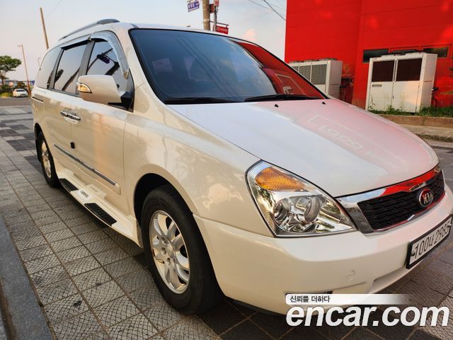 Kia Canival 2013 — photo 6