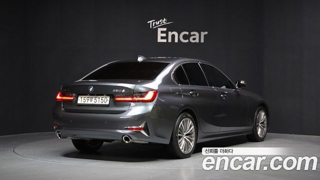 BMW 3-Series 2020 — photo 2