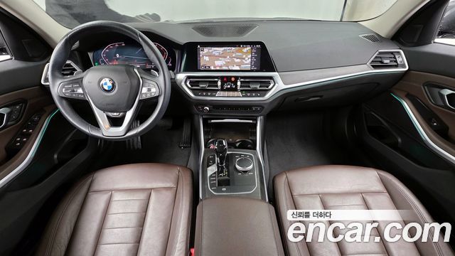 BMW 3-Series 2020 — photo 10