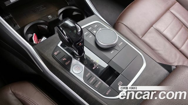 BMW 3-Series 2020 — photo 12