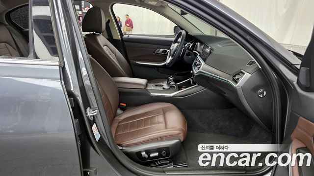BMW 3-Series 2020 — photo 17