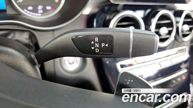Mercedes-Benz C-Class 2019 — photo 12