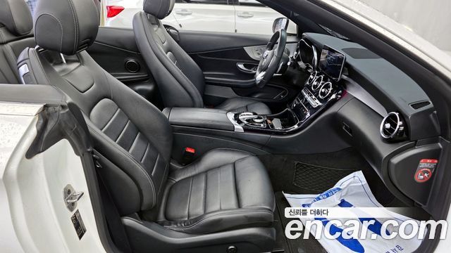 Mercedes-Benz C-Class 2019 — photo 17