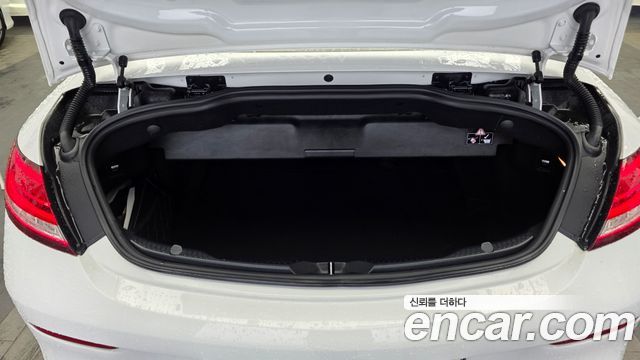 Mercedes-Benz C-Class 2019 — photo 26