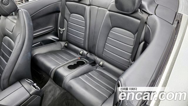 Mercedes-Benz C-Class 2019 — photo 16