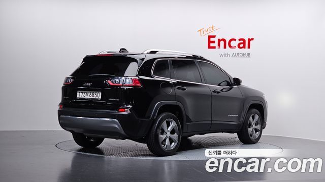 Jeep Cherokee 2021 — photo 2