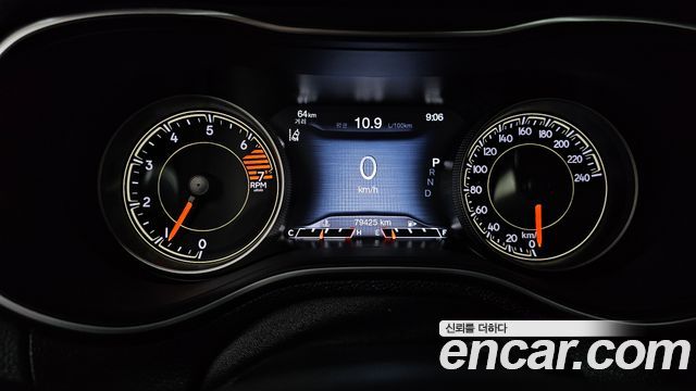 Jeep Cherokee 2021 — photo 8