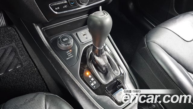 Jeep Cherokee 2021 — photo 9