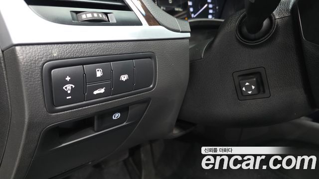 Hyundai Genesis 2015 — photo 28