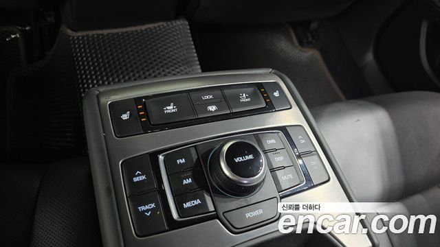 Hyundai Genesis 2015 — photo 19