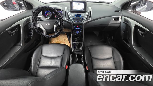 Hyundai AVANTE 2014 — photo 7