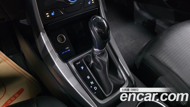 Hyundai AVANTE 2014 — photo 9