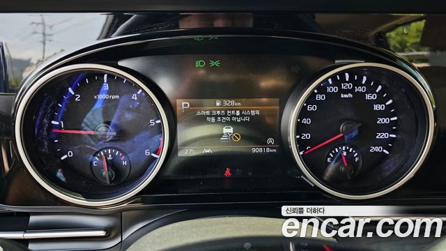 Kia Canival 2021 — photo 8