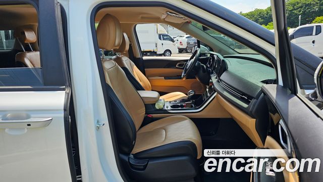 Kia Canival 2021 — photo 11