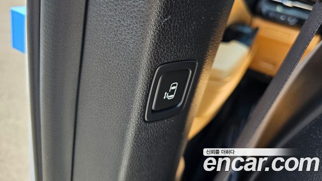 Kia Canival 2021 — photo 19