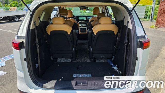 Kia Canival 2021 — photo 20