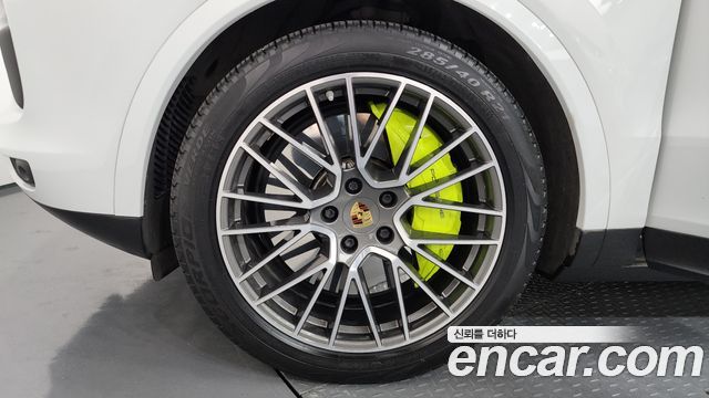 Porsche Cayenne 2020 — photo 5