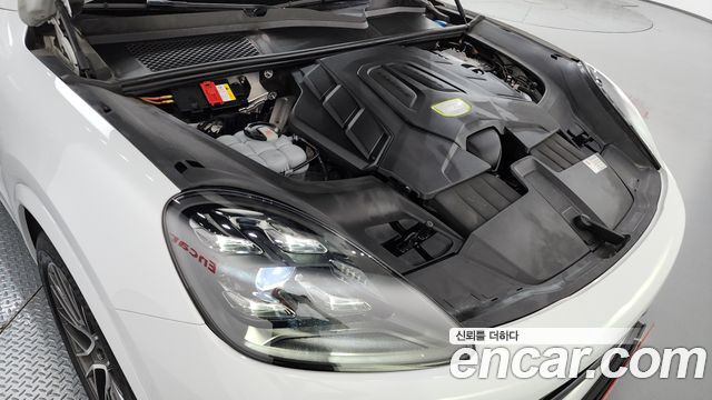 Porsche Cayenne 2020 — photo 6