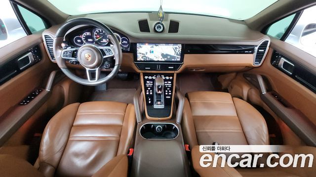 Porsche Cayenne 2020 — photo 10