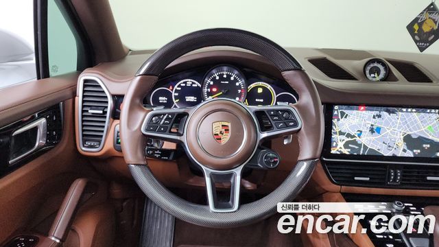 Porsche Cayenne 2020 — photo 19