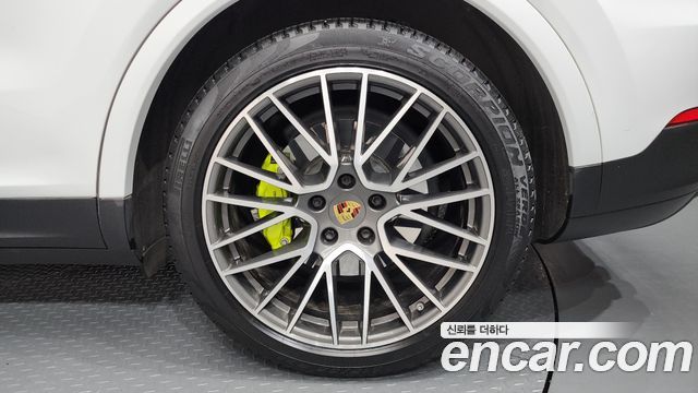 Porsche Cayenne 2020 — photo 7