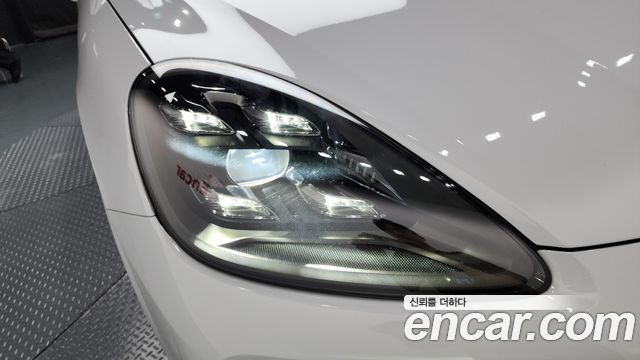 Porsche Cayenne 2020 — photo 8